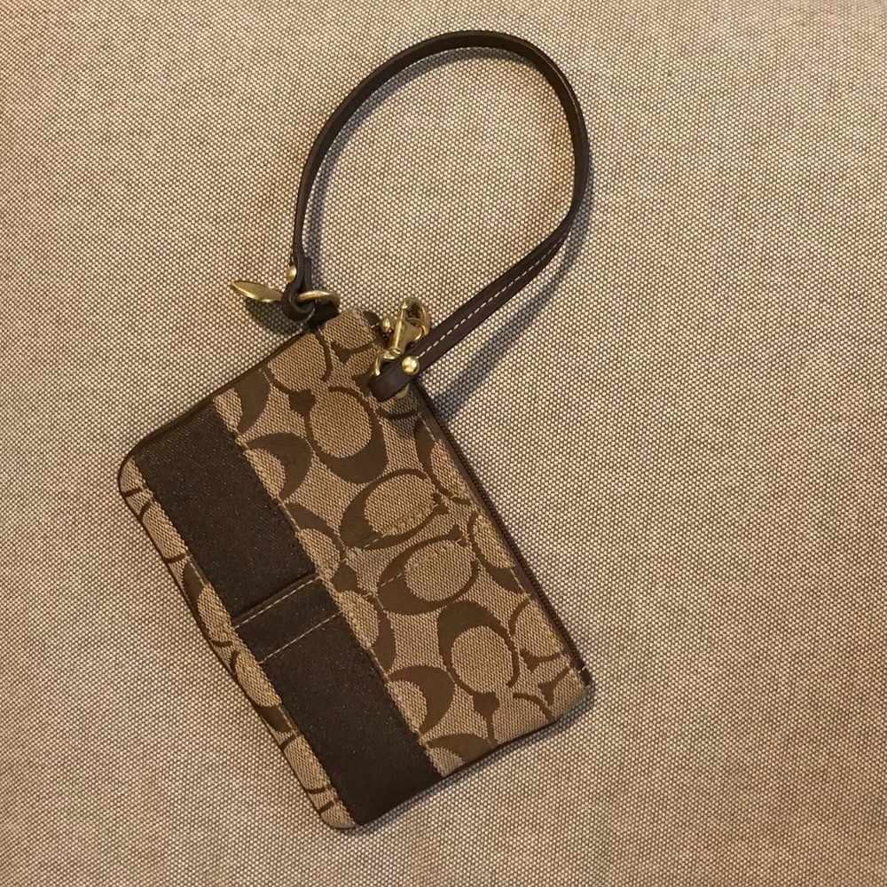 Wristlet